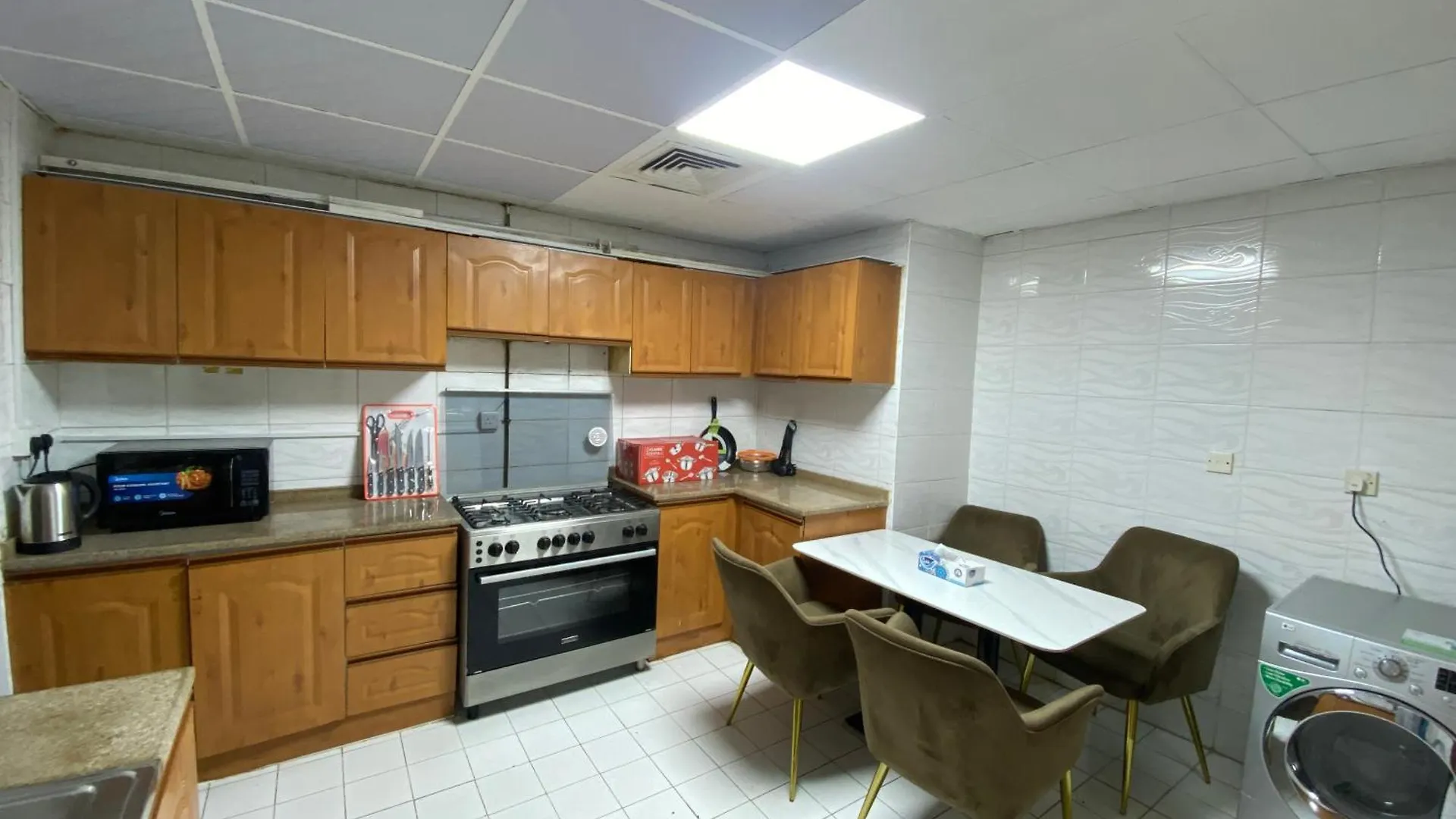 Homestay Luxury Private Room For Men Sharjah